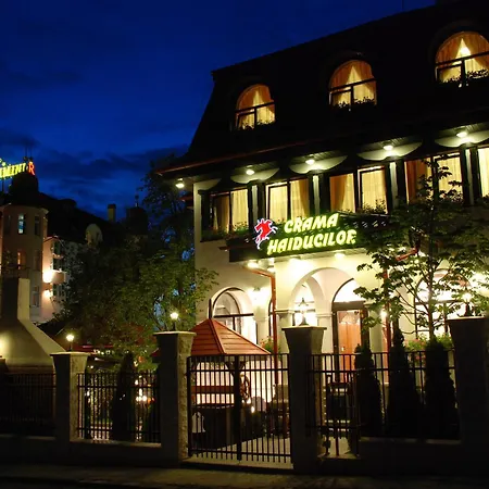 Guest house Crama Haiducilor 4*