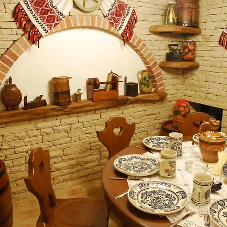 Guest house Crama Haiducilor 4*