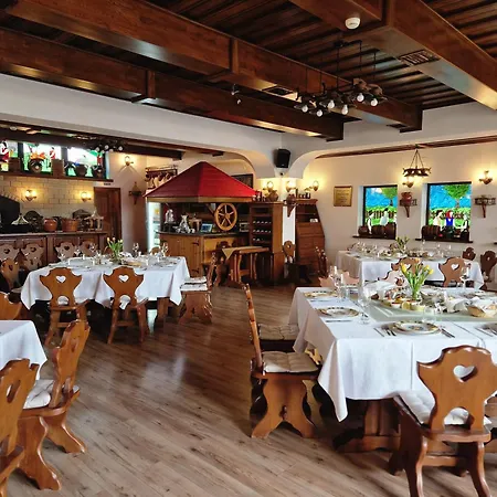 Guest house Crama Haiducilor 4*